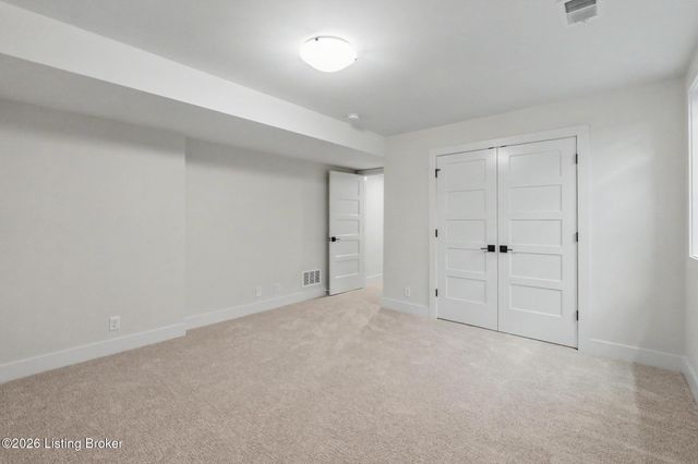 4007 Thomas Farm Dr, Louisville, KY 40299