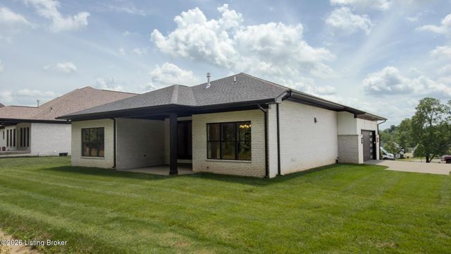 4007 Thomas Farm Dr, Louisville, KY 40299