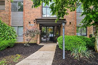 1544 W Galbraith Road, North College Hill, OH 45231