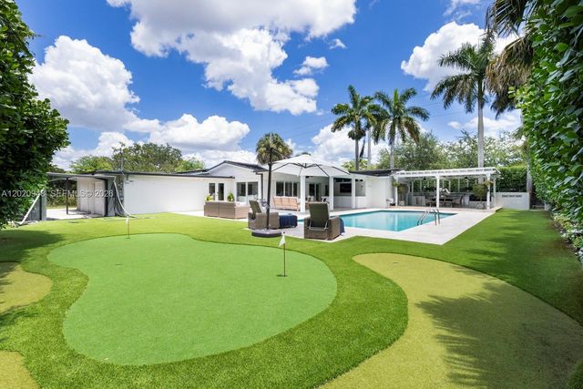 8200 SW 102nd St, Miami, FL 33156