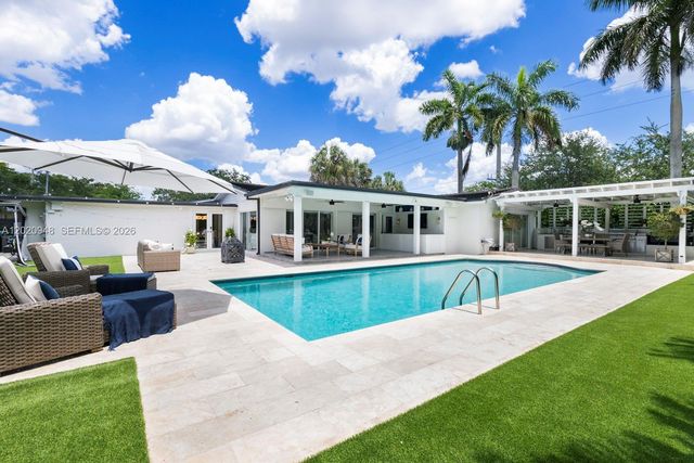 8200 SW 102nd St, Miami, FL 33156