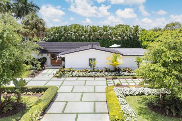 8200 SW 102nd St, Miami, FL 33156