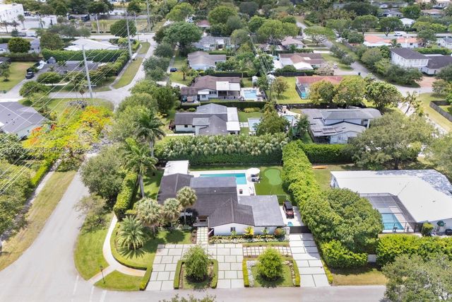 8200 SW 102nd St, Miami, FL 33156