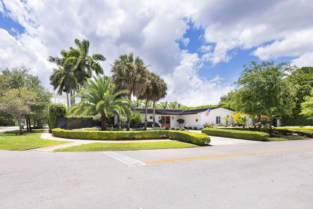 8200 SW 102nd St, Miami, FL 33156