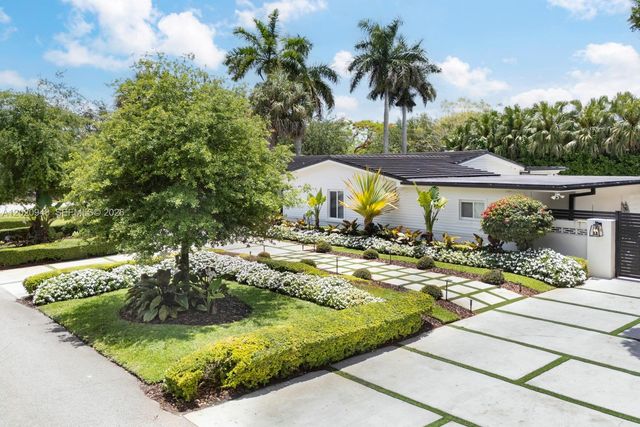 8200 SW 102nd St, Miami, FL 33156