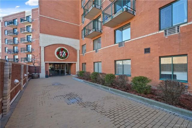 123 Mamaroneck Avenue 215, Mamaroneck, NY 10543