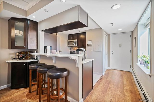 123 Mamaroneck Avenue 215, Mamaroneck, NY 10543