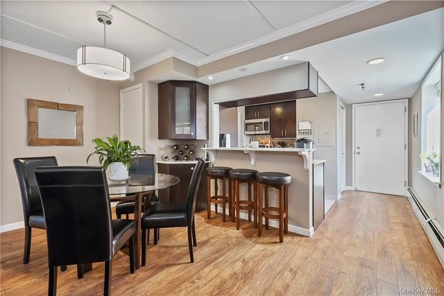 123 Mamaroneck Avenue 215, Mamaroneck, NY 10543