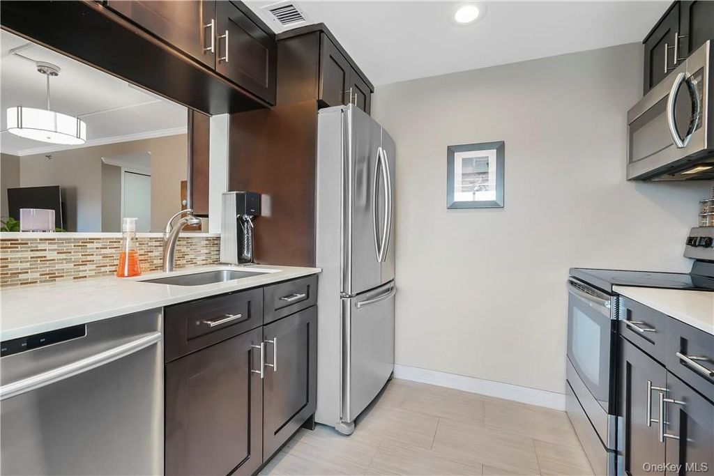 123 Mamaroneck Avenue 215, Mamaroneck, NY 10543 — photo 5
