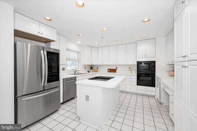 15825 GLACIER CT, North Potomac, MD 20878