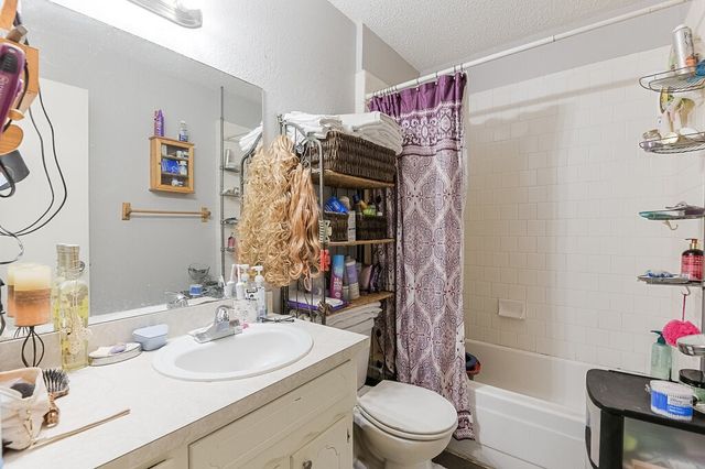 353 N Field Street, Burleson, TX 76028
