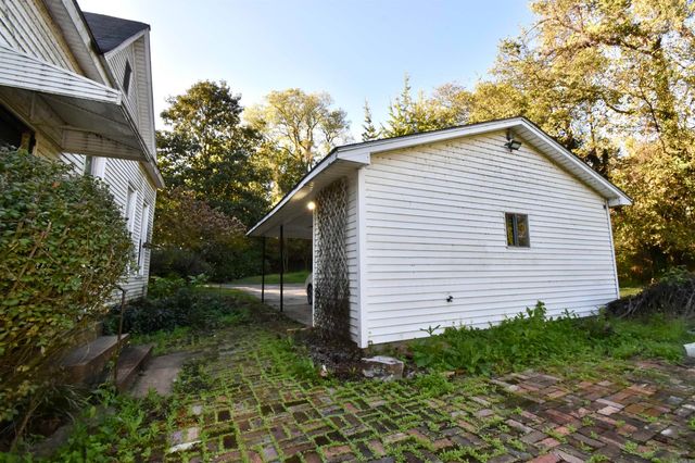 1102 Walker Street, Helena, AR 72342