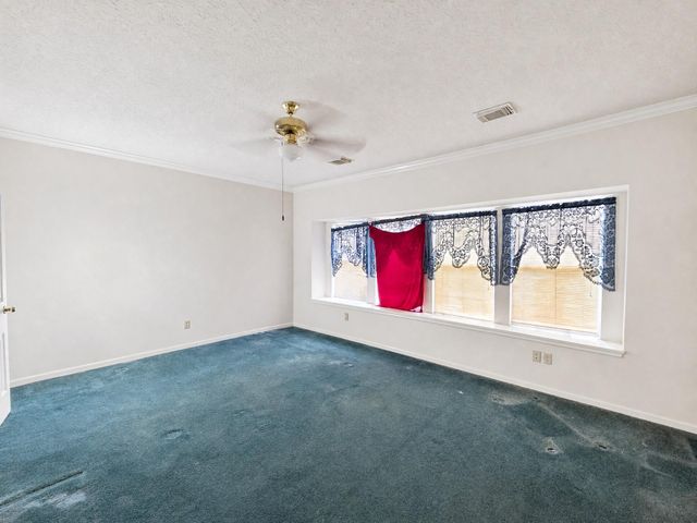 507 Welford Lane, Highlands, TX 77562
