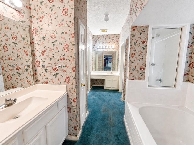 507 Welford Lane, Highlands, TX 77562