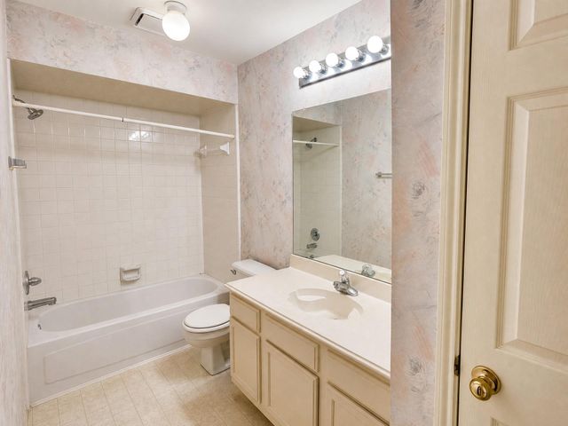 507 Welford Lane, Highlands, TX 77562