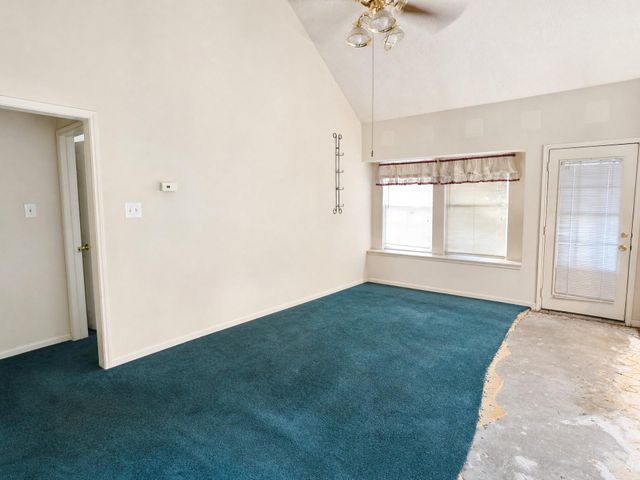 507 Welford Lane, Highlands, TX 77562