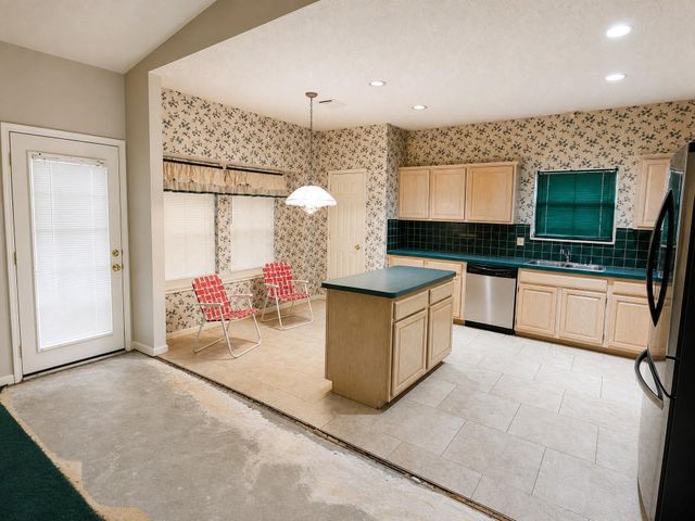 507 Welford Lane, Highlands, TX 77562