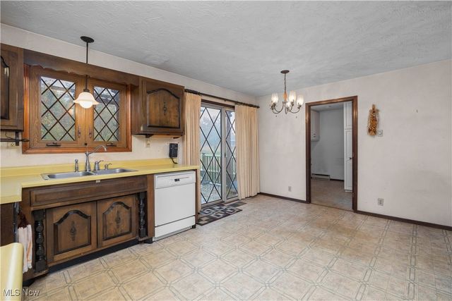 42820 Dellefield Road, Elyria, OH 44035