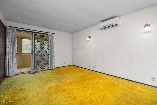 42820 Dellefield Road, Elyria, OH 44035