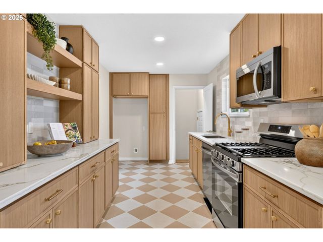 3607 Ne LIBERTY St, Portland, OR 97211