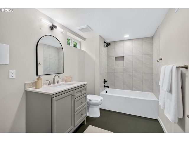 3607 Ne LIBERTY St, Portland, OR 97211