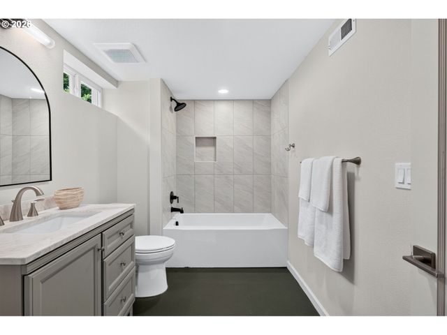 3607 Ne LIBERTY St, Portland, OR 97211