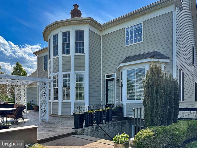 13214 GREENSTAFF LN, Lovettsville, VA 20180