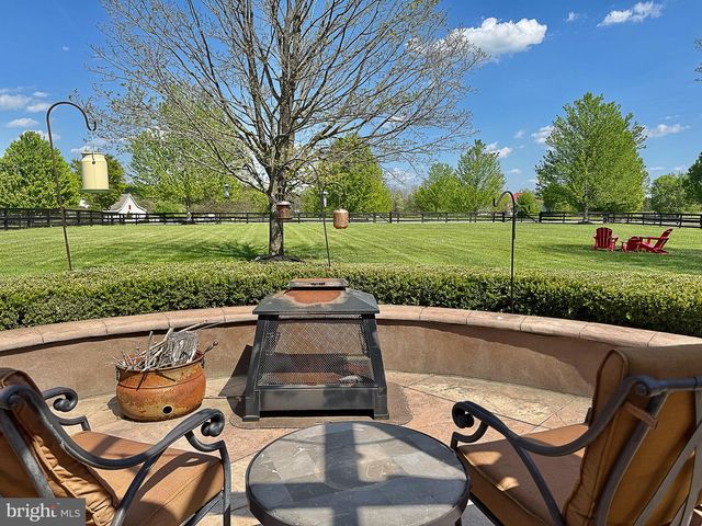 13214 GREENSTAFF LN, Lovettsville, VA 20180