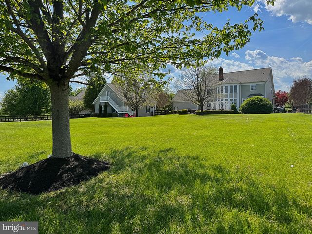 13214 GREENSTAFF LN, Lovettsville, VA 20180