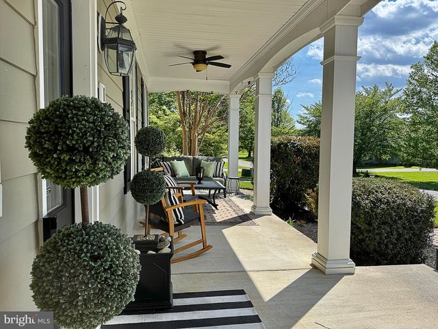 13214 GREENSTAFF LN, Lovettsville, VA 20180