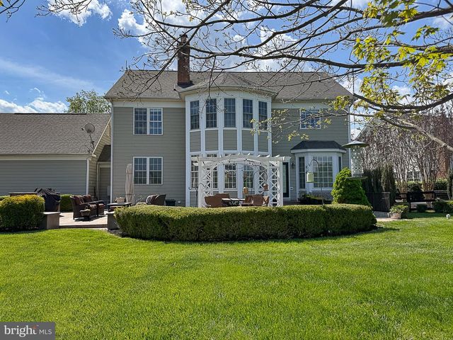 13214 GREENSTAFF LN, Lovettsville, VA 20180