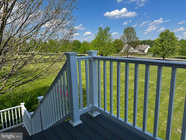 13214 GREENSTAFF LN, Lovettsville, VA 20180
