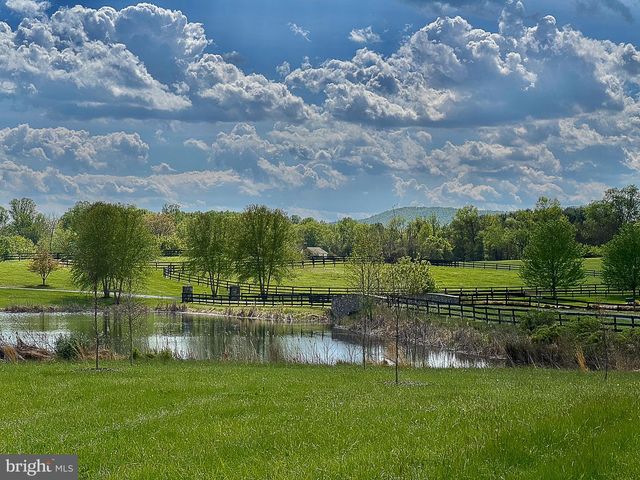 13214 GREENSTAFF LN, Lovettsville, VA 20180