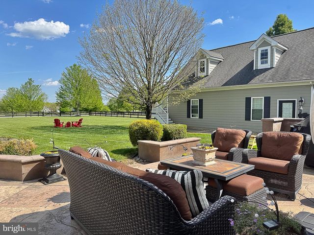 13214 GREENSTAFF LN, Lovettsville, VA 20180