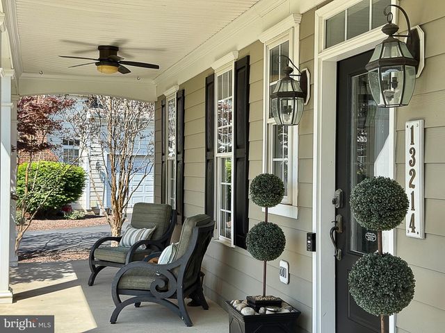 13214 GREENSTAFF LN, Lovettsville, VA 20180