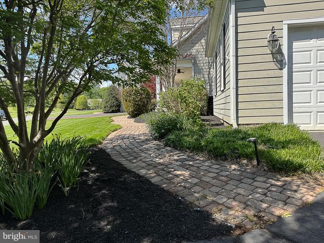13214 GREENSTAFF LN, Lovettsville, VA 20180