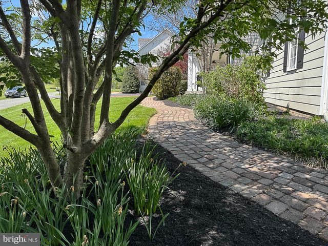 13214 GREENSTAFF LN, Lovettsville, VA 20180
