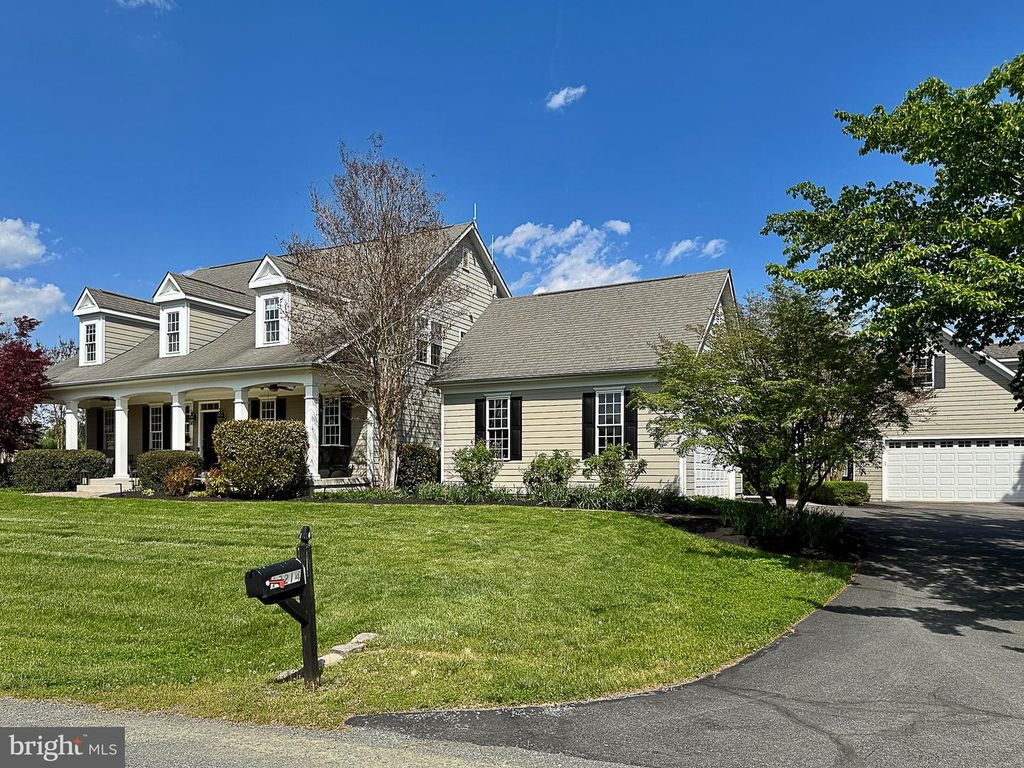 13214 GREENSTAFF LN, Lovettsville, VA 20180