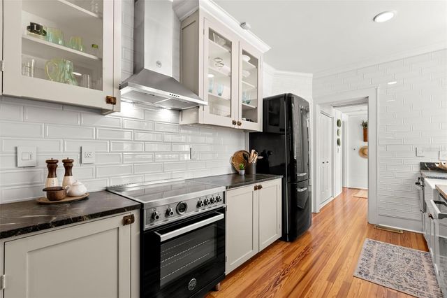 516 17TH AVENUE NE, St Petersburg, FL 33704