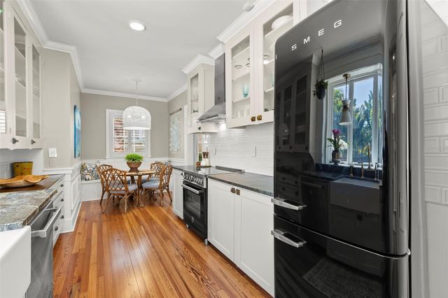 516 17TH AVENUE NE, St Petersburg, FL 33704