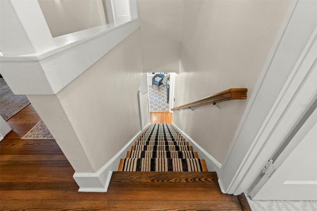 516 17TH AVENUE NE, St Petersburg, FL 33704