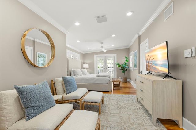 516 17TH AVENUE NE, St Petersburg, FL 33704