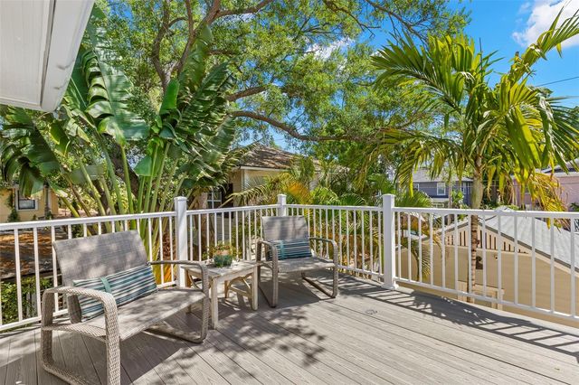 516 17TH AVENUE NE, St Petersburg, FL 33704