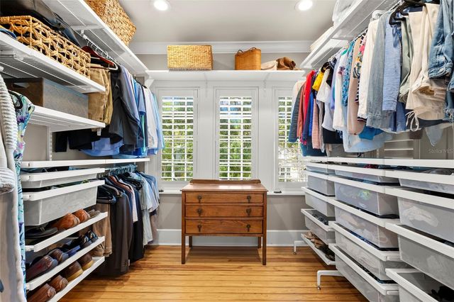 516 17TH AVENUE NE, St Petersburg, FL 33704