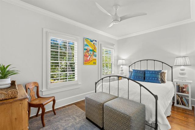 516 17TH AVENUE NE, St Petersburg, FL 33704