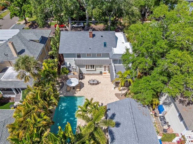 516 17TH AVENUE NE, St Petersburg, FL 33704