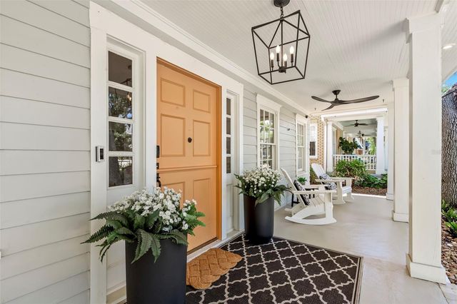 516 17TH AVENUE NE, St Petersburg, FL 33704