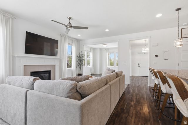 2069 W ORCHARD HARVEST DR, Kaysville, UT 84037