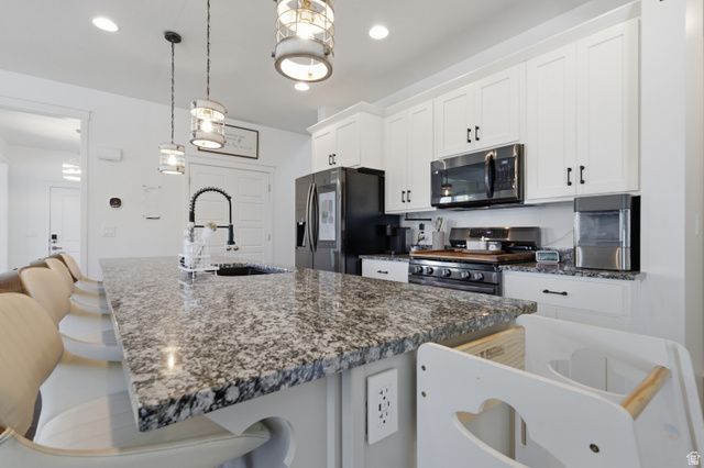 2069 W ORCHARD HARVEST DR, Kaysville, UT 84037