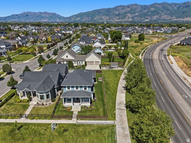 2069 W ORCHARD HARVEST DR, Kaysville, UT 84037